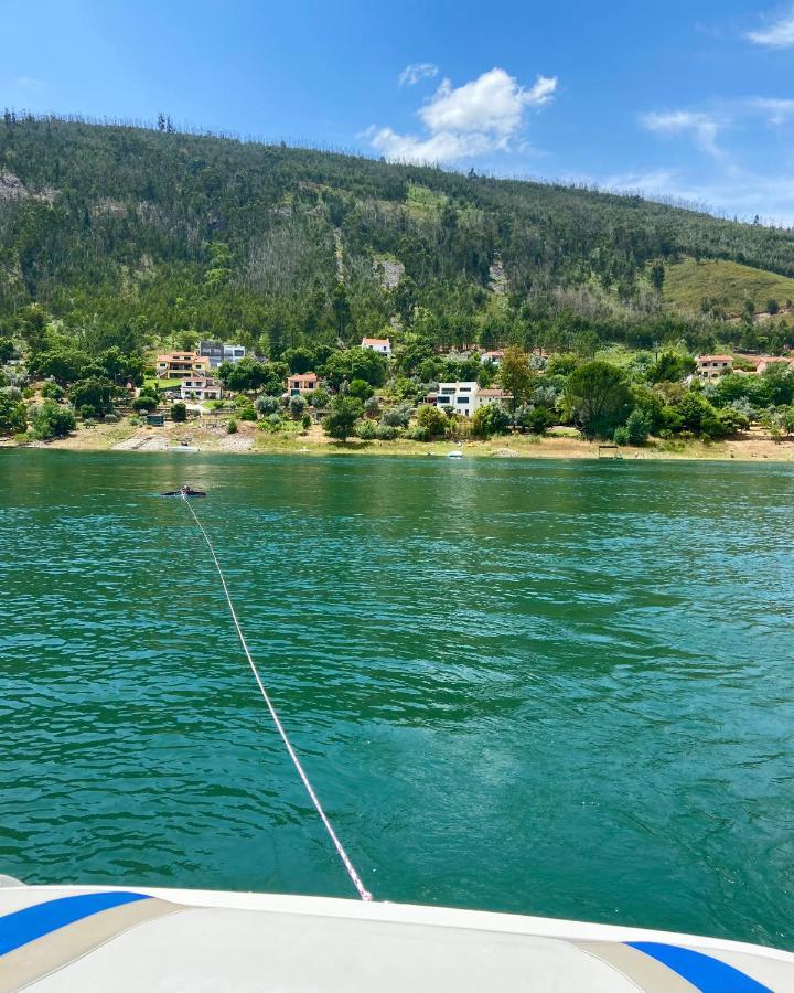 Lakeside Rest Holiday home *